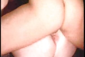 Maturizată de un tip tânăr face sex 1